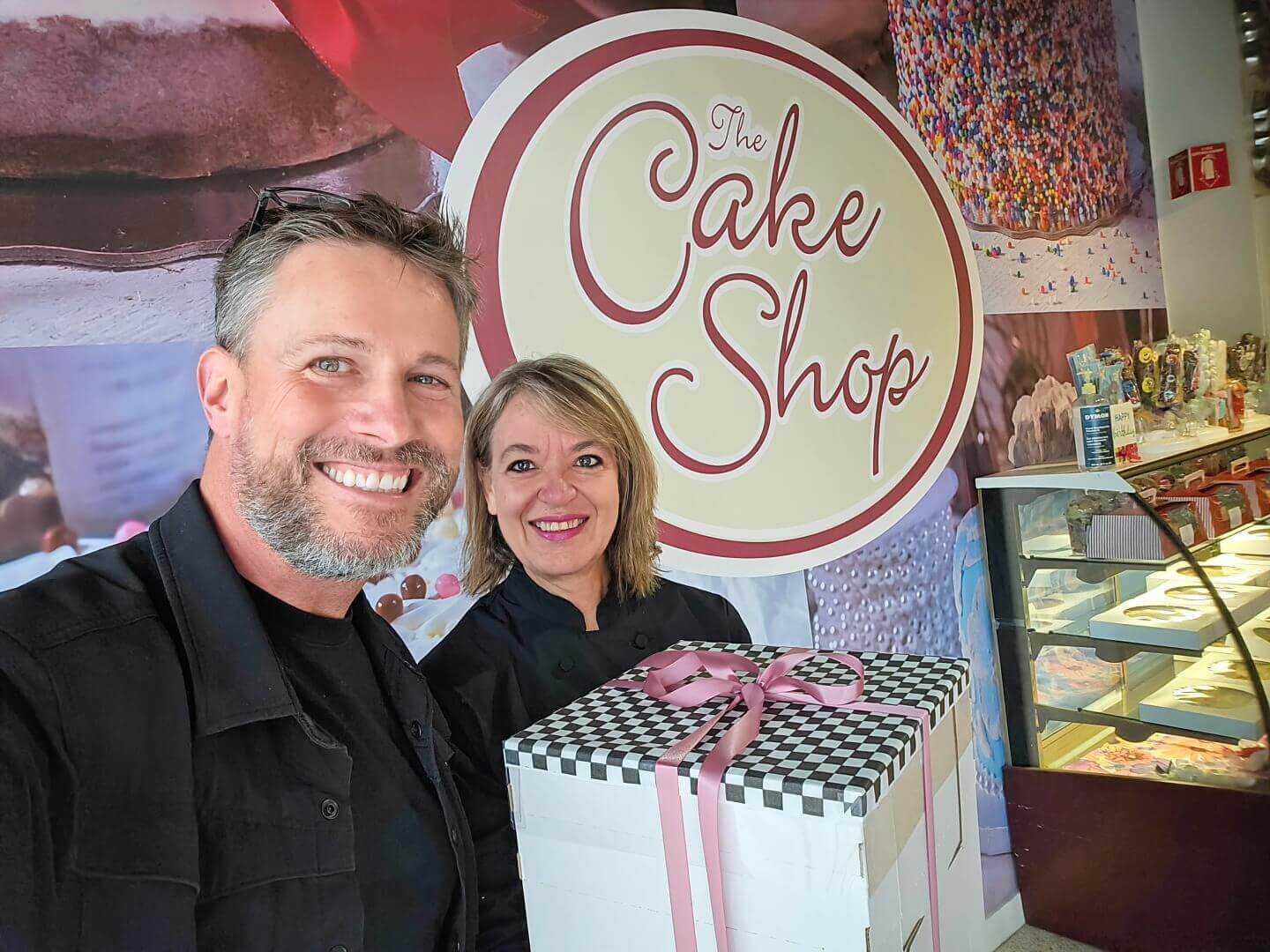 Gopher It visiting The Cake Shop, an Ottawa small business
